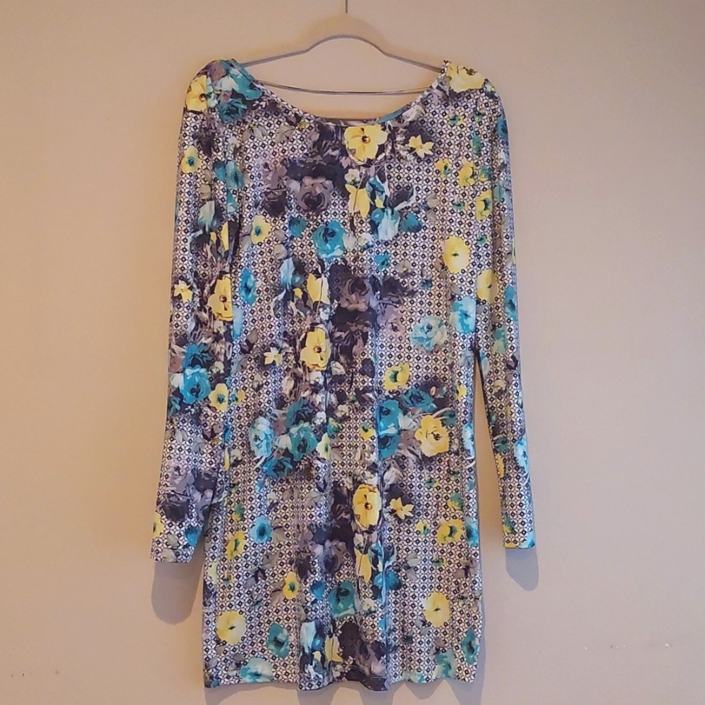 Floral lightweight long sleeve midi dress